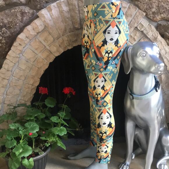 Lularoe Face Print Leggings One Size - Picture 3 of 7